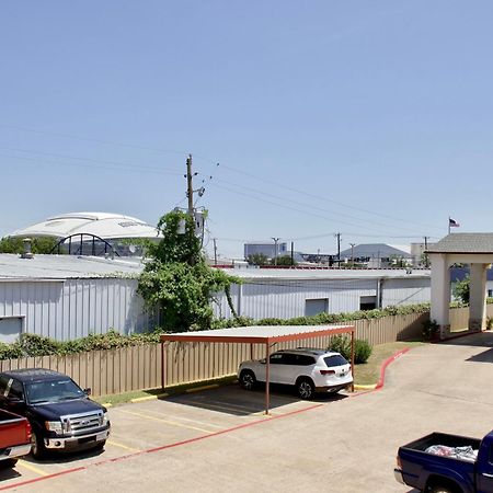 Executive Inn Of Arlington, Near At&T Stadium ภายนอก รูปภาพ