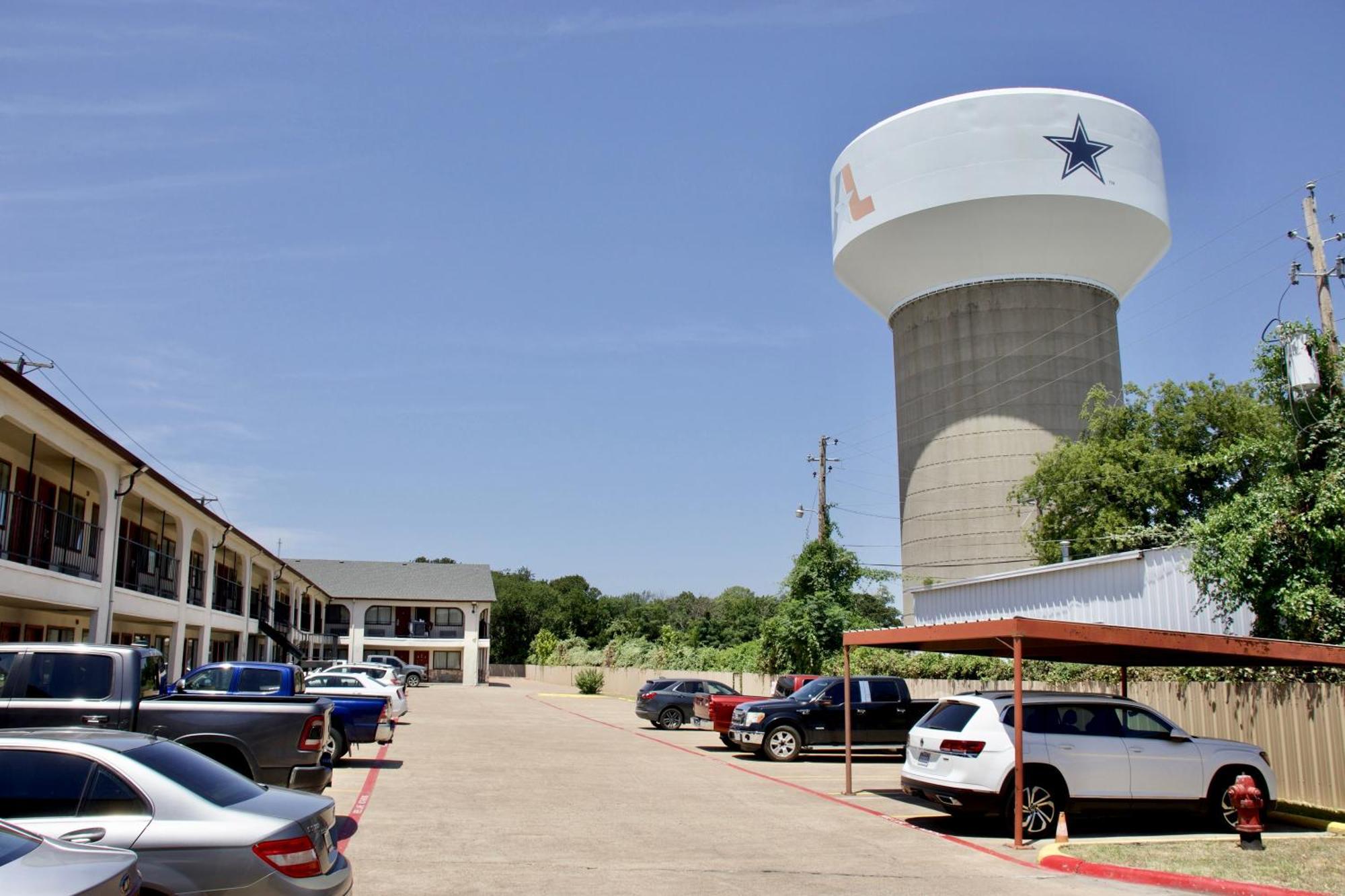 Executive Inn Of Arlington, Near At&T Stadium ภายนอก รูปภาพ